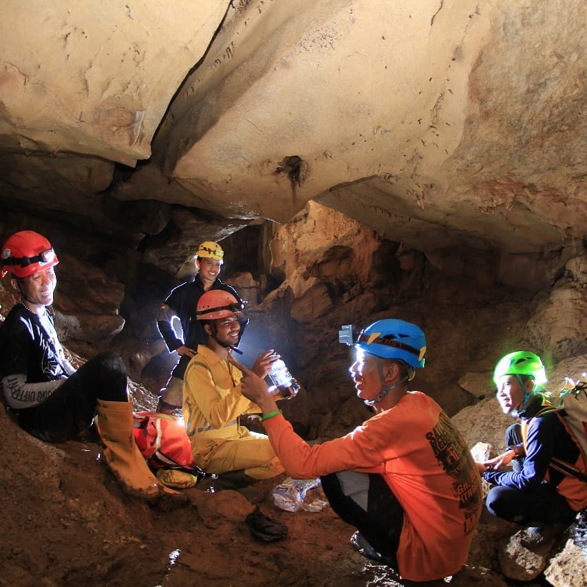 Cikarae Cave